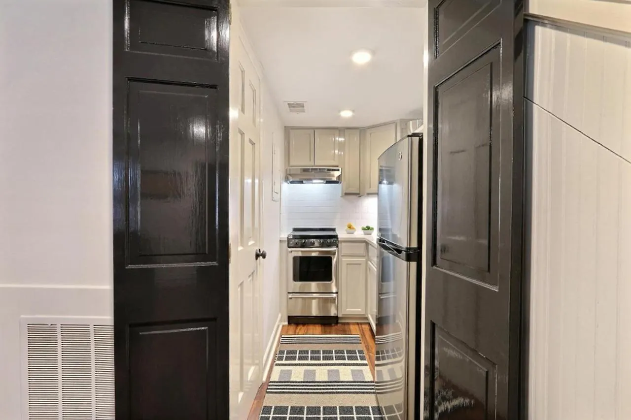 Isaac Laroche Garden Apartment Savannah