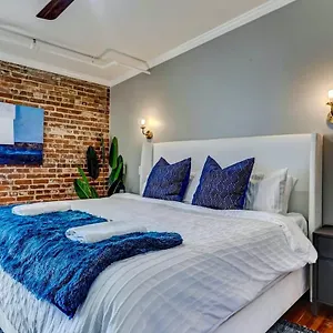  Apartment West End Loft - Downtown 5 Min Walk To River St